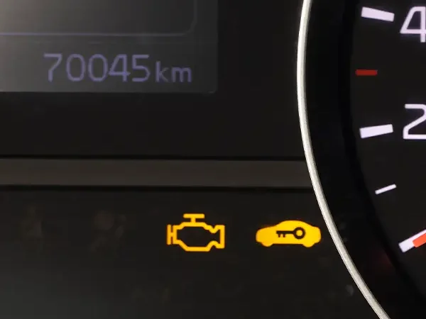 Motor Arıza Lambası Neden Yanar? Cebinizi Sarsmadan Önce Bilmeniz Gerekenler